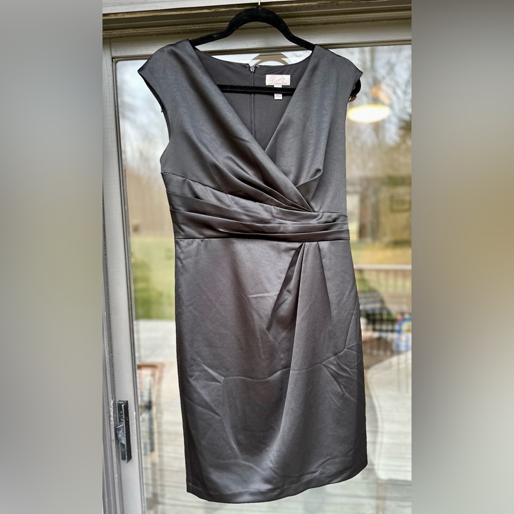 Adrianna Papell black cocktail dress Size 6 - New With Tag!